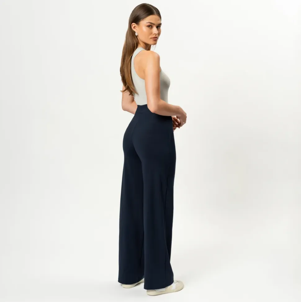 Asana Relaxed Straight Pant