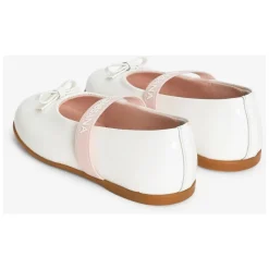 Ballerinaer i lakkskinn