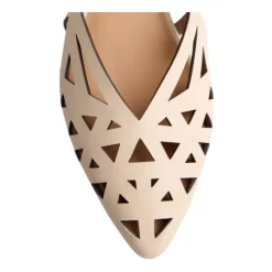 Ballerina i perforert skinn