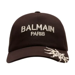 Caps