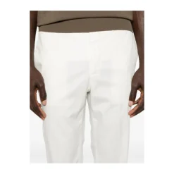 Chinos