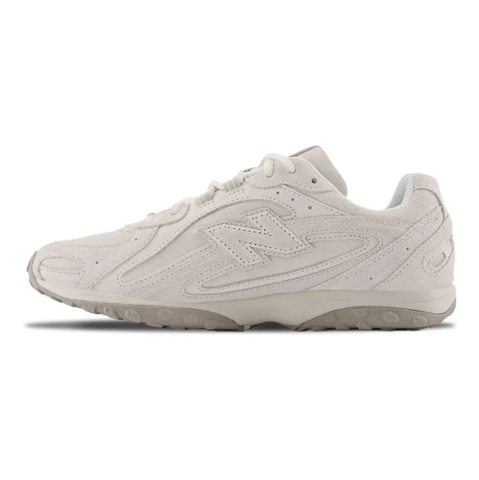 204L Sneakers
