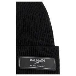Ullbeanie med logolapp